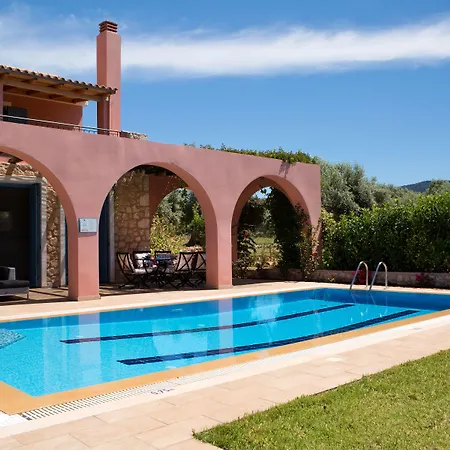 Villa Armeno - Maria Sivota